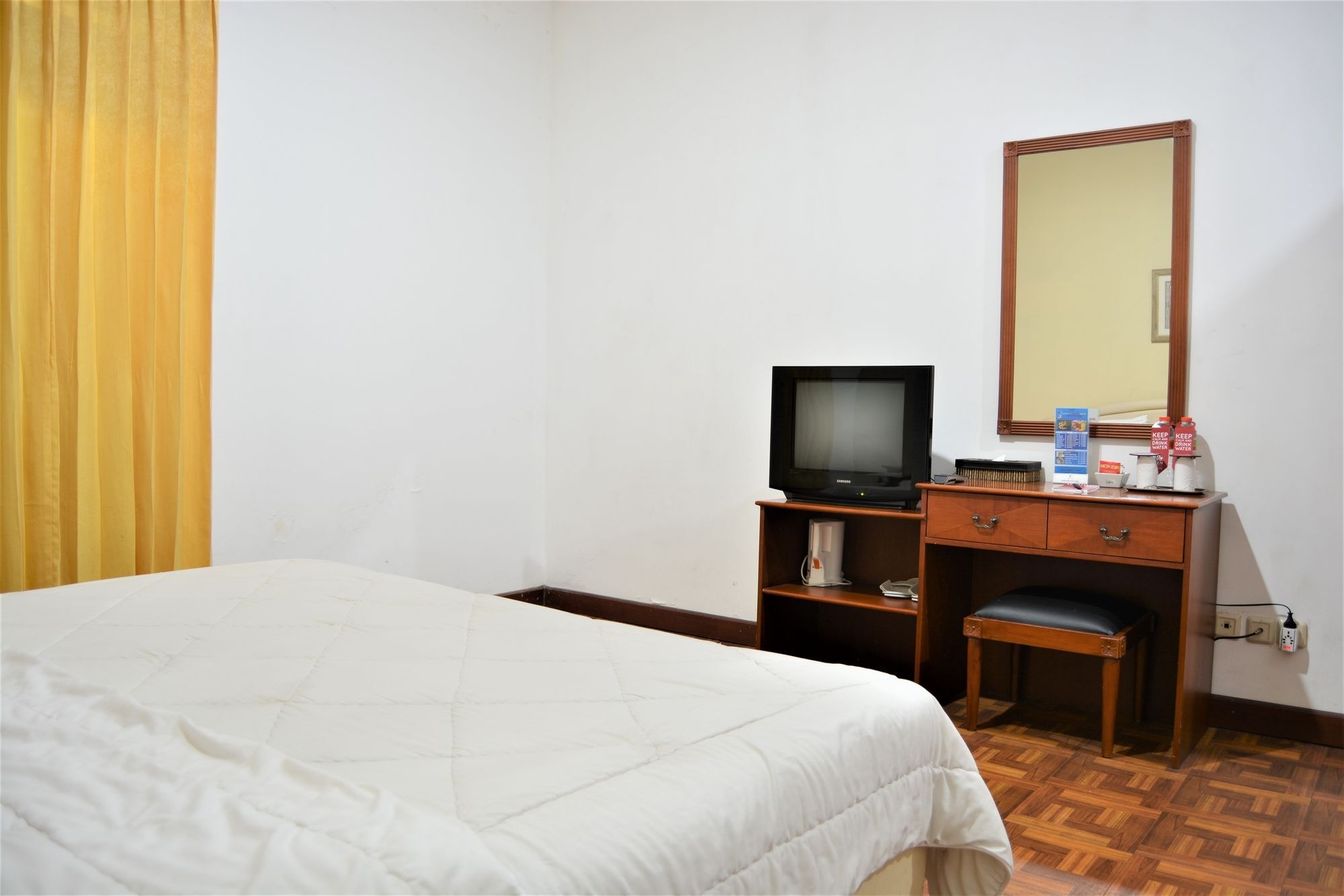 Zen Rooms Basic Cipanas Km.78 Eksteriør bilde